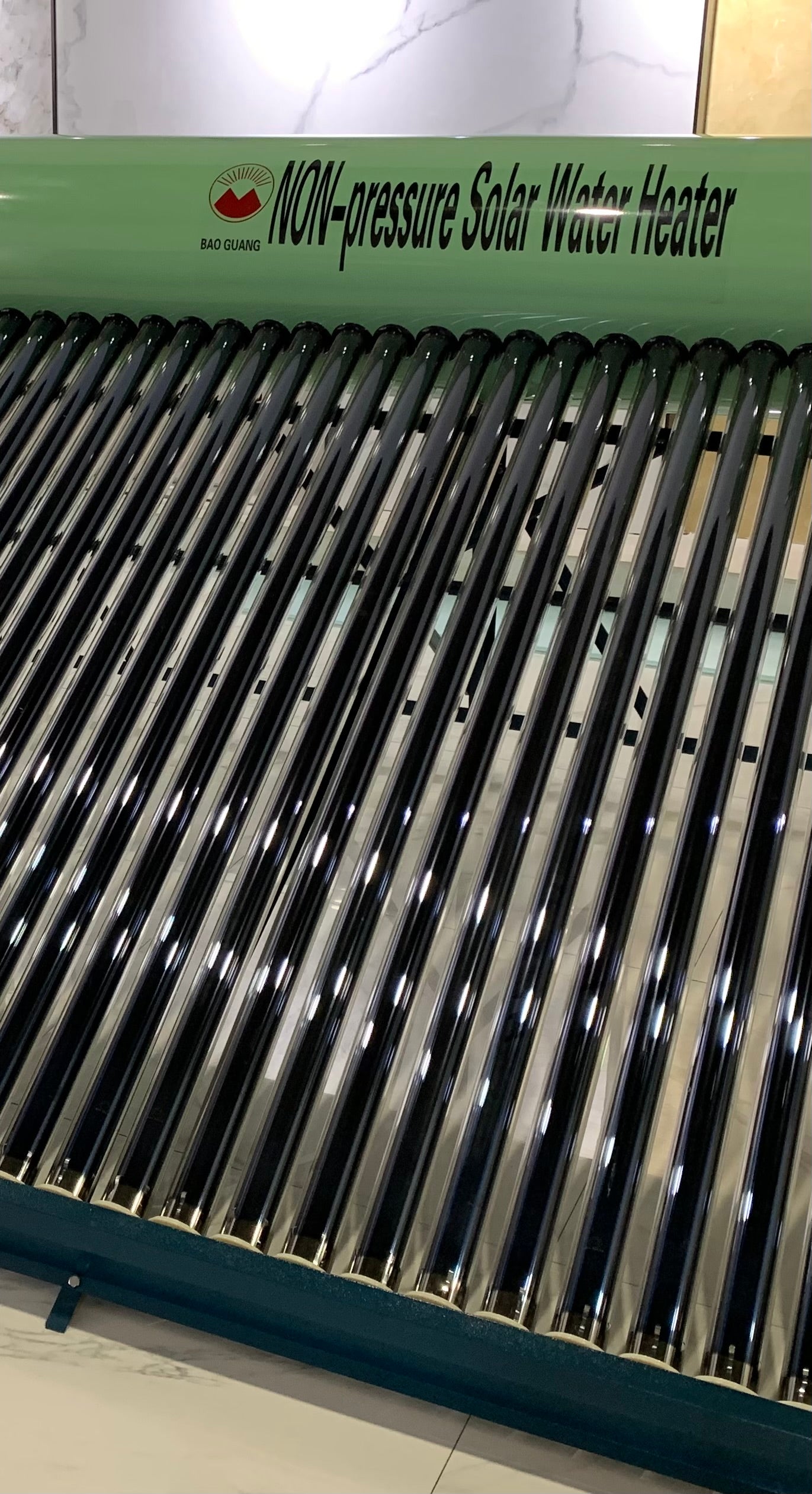 Non pressurized solar water heater