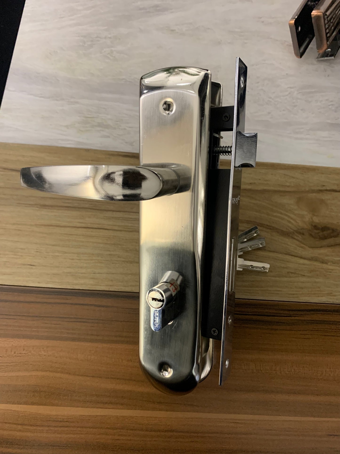 Bovos Flush Door Lock